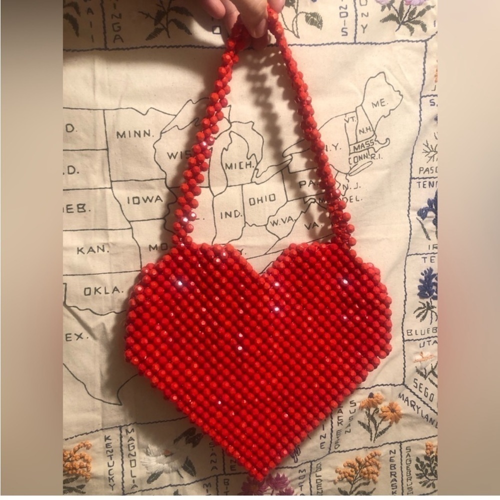 Red Heart Mini purse Clutch - Picture 9 of 9